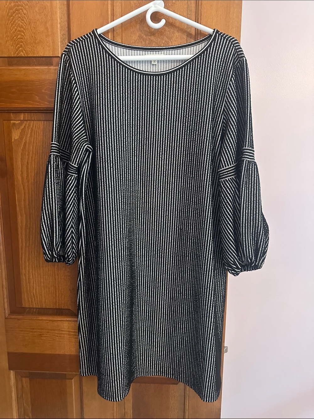 Max Studio Black and White Striped Balloon-Sleeve Mini Dress